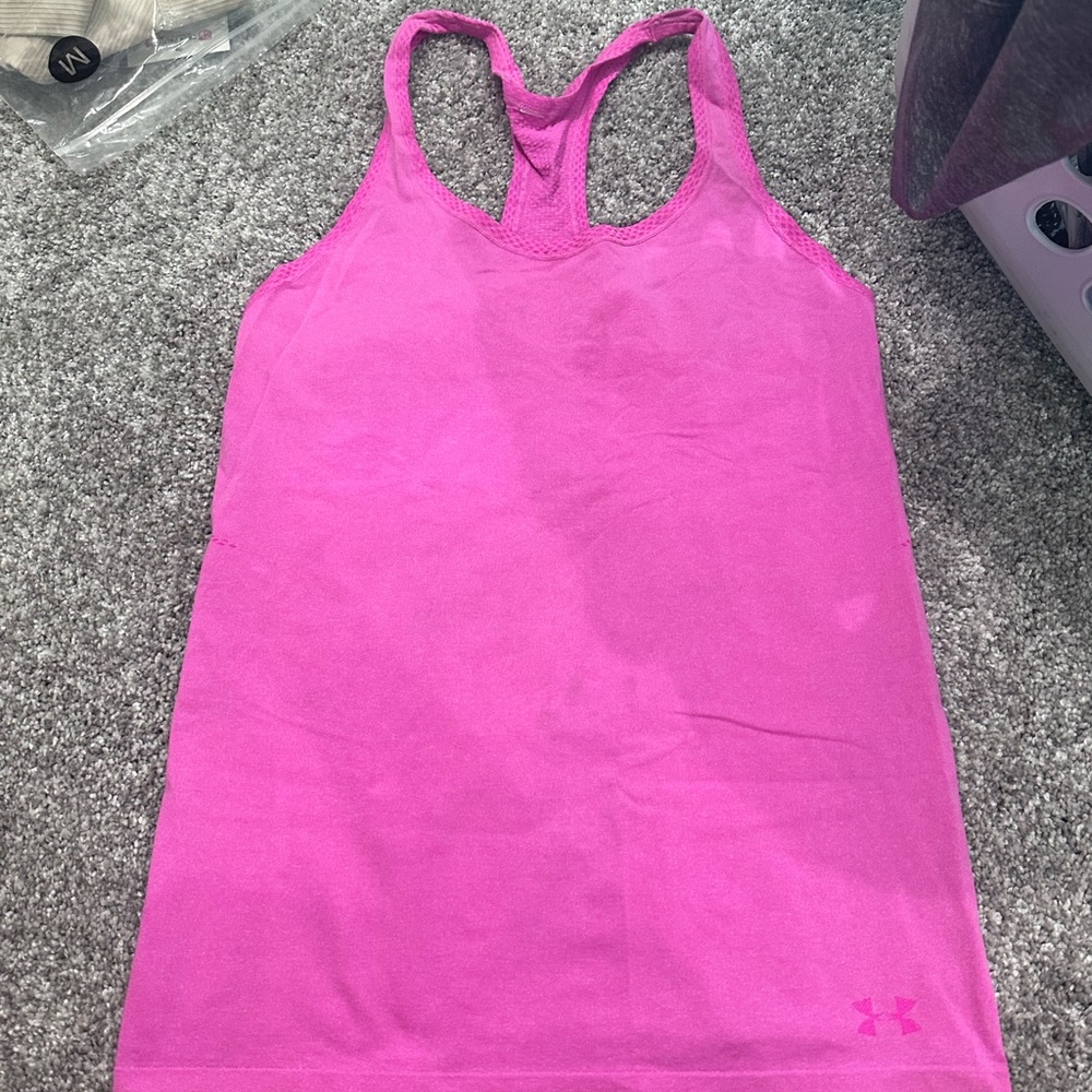 ✨ Under Armour tank ✨